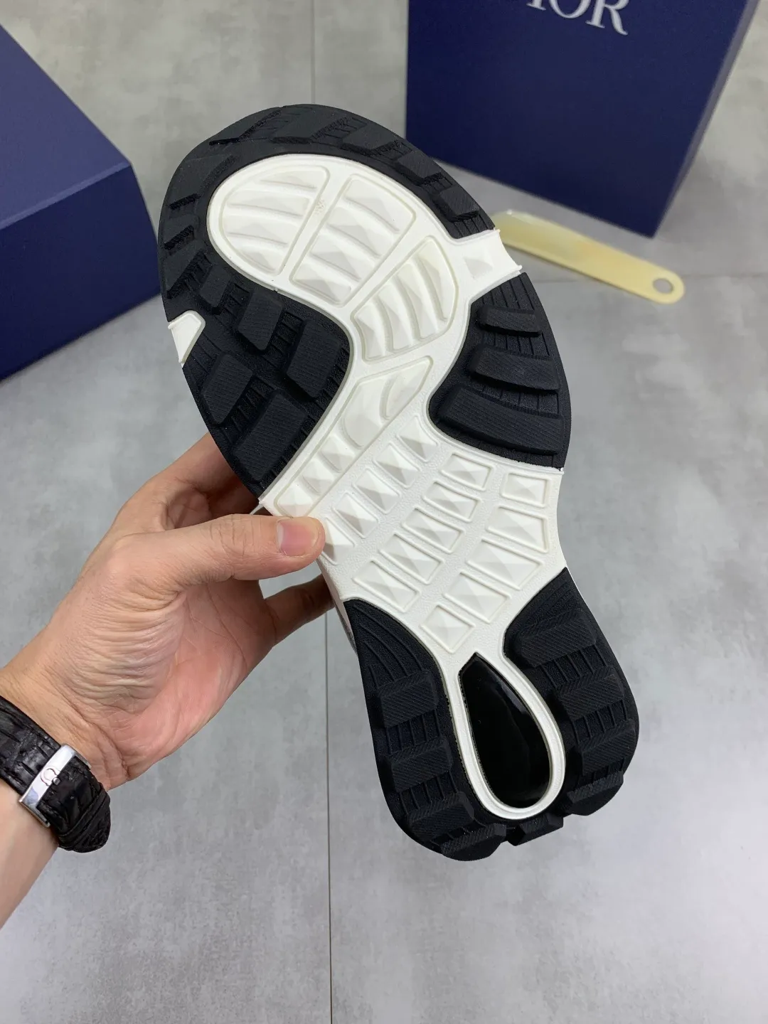 Men's Men's Shoes💰P440💰[New Style]🆘[Dior] 2025 Dior Original Lace-up Low-top Men's Shoes Classic casual shoes 🔥This model is the official classic model with high quality and made by famous original designers. It is made of high-quality cowhide with original materials➕comfortable and breathable mesh lining➕pigskin insole. The perfect last shape and generous and fashionable design have attracted many consumers and are suitable for drivers to drive🚗. What you want is the best quality in the market. Color: 4️⃣Color Code number: 38--44 (45 customized)